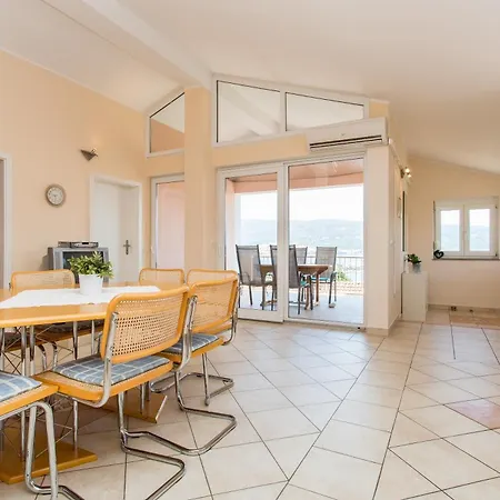 Andreas Apartment